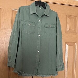 2xl green button up